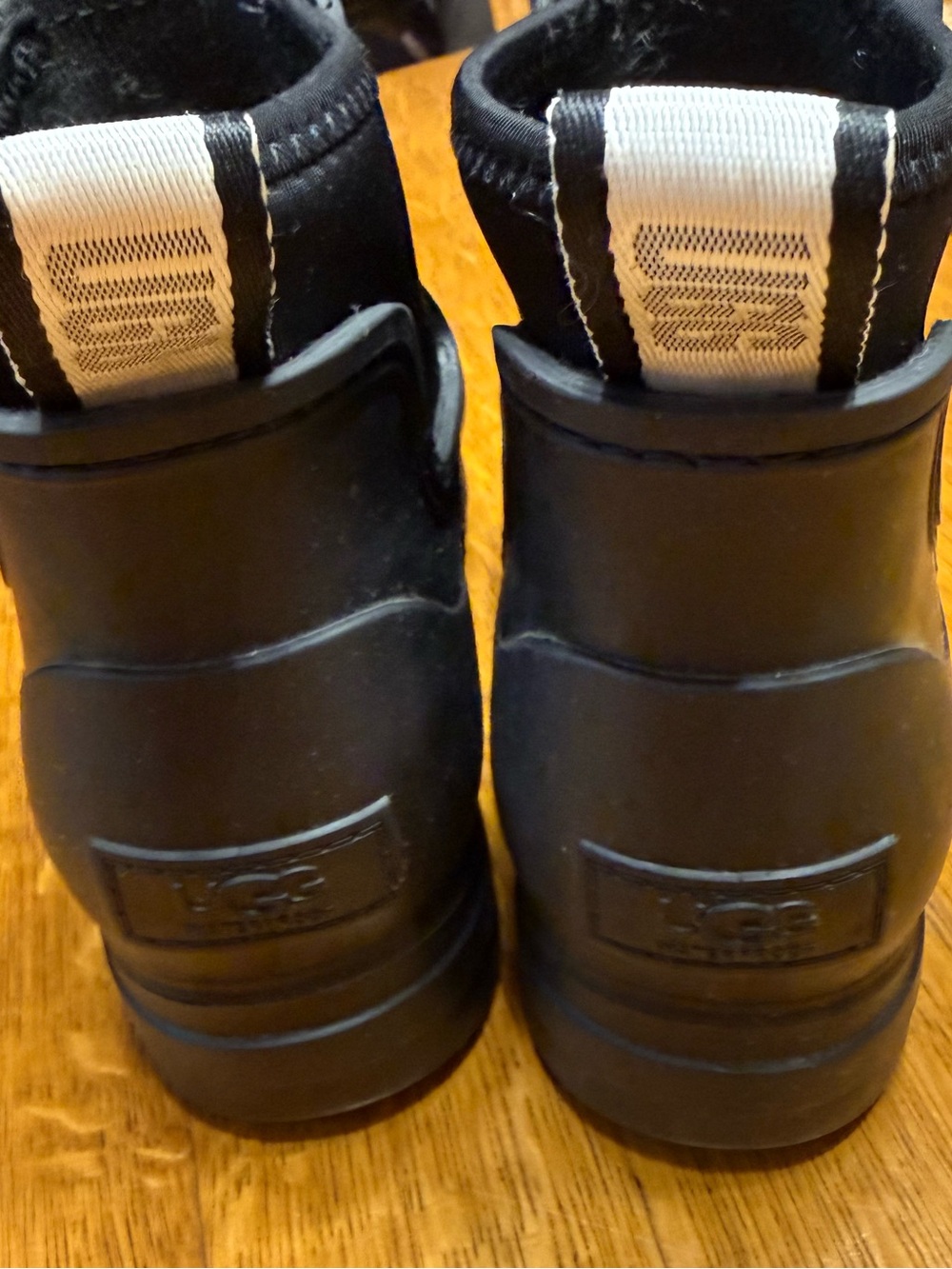 UGG Black Ankle Boots with White Fleece Lining - Picture 3 of 7